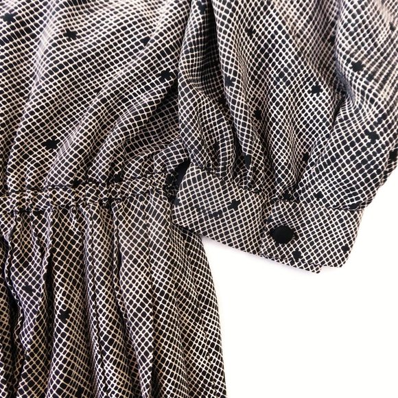 Vintage Secretary Beige Dress Black Geometric Leaf Design Puff Sleeves Pleated - Picture 4 of 10